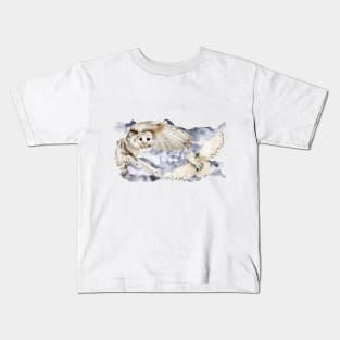 Owls flying in the night Kids T-Shirt